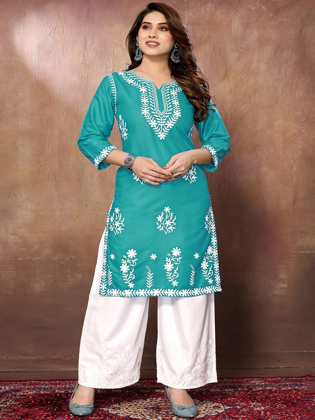 

FABMORA Floral Embroidered Round Neck Three-Quarter Sleeves Chikankari Kurta with Palazzos, Green