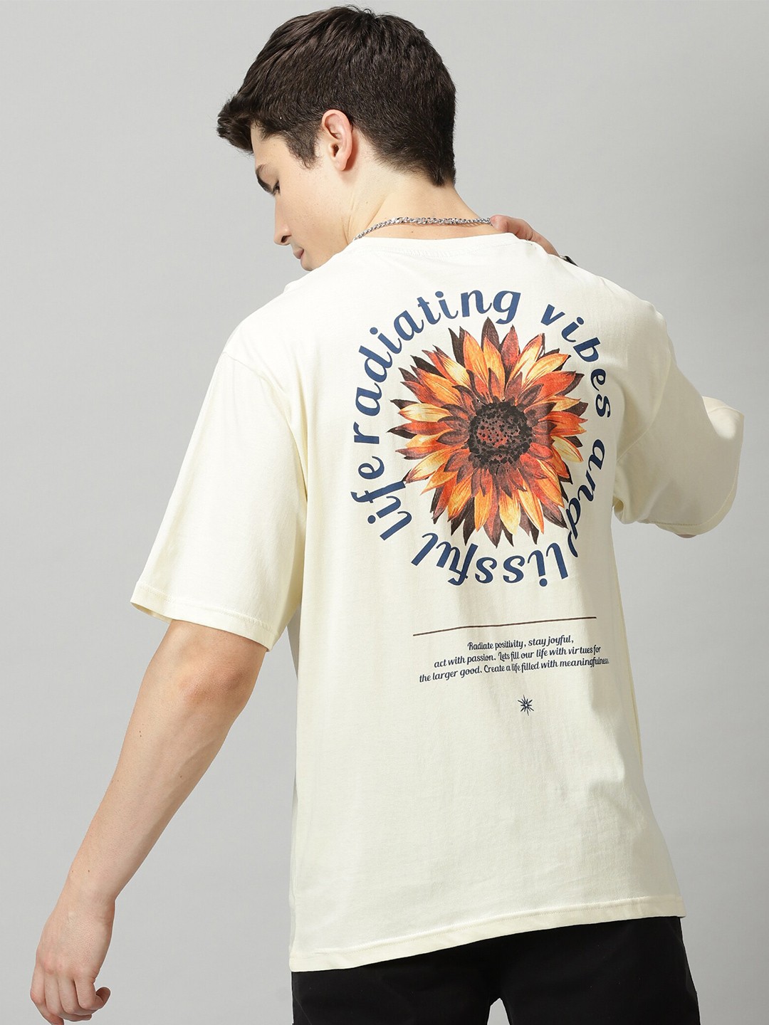 

THE HOLLANDER Typography Printed Drop-Shoulder Sleeves Oversized Fit Cotton T-shirt, Cream