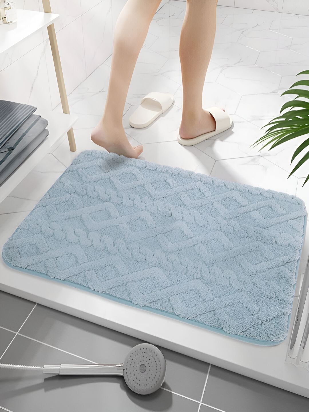 

HOUSE OF QUIRK Blue Geometric Textured Microfiber Anti-Skid Rectangle Floor Mat