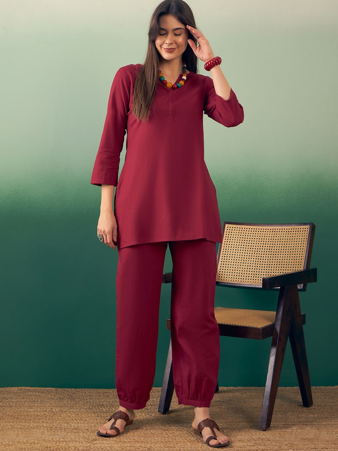 

InWeave V Neck Regular Pure Cotton Kurti with Pant, Burgundy