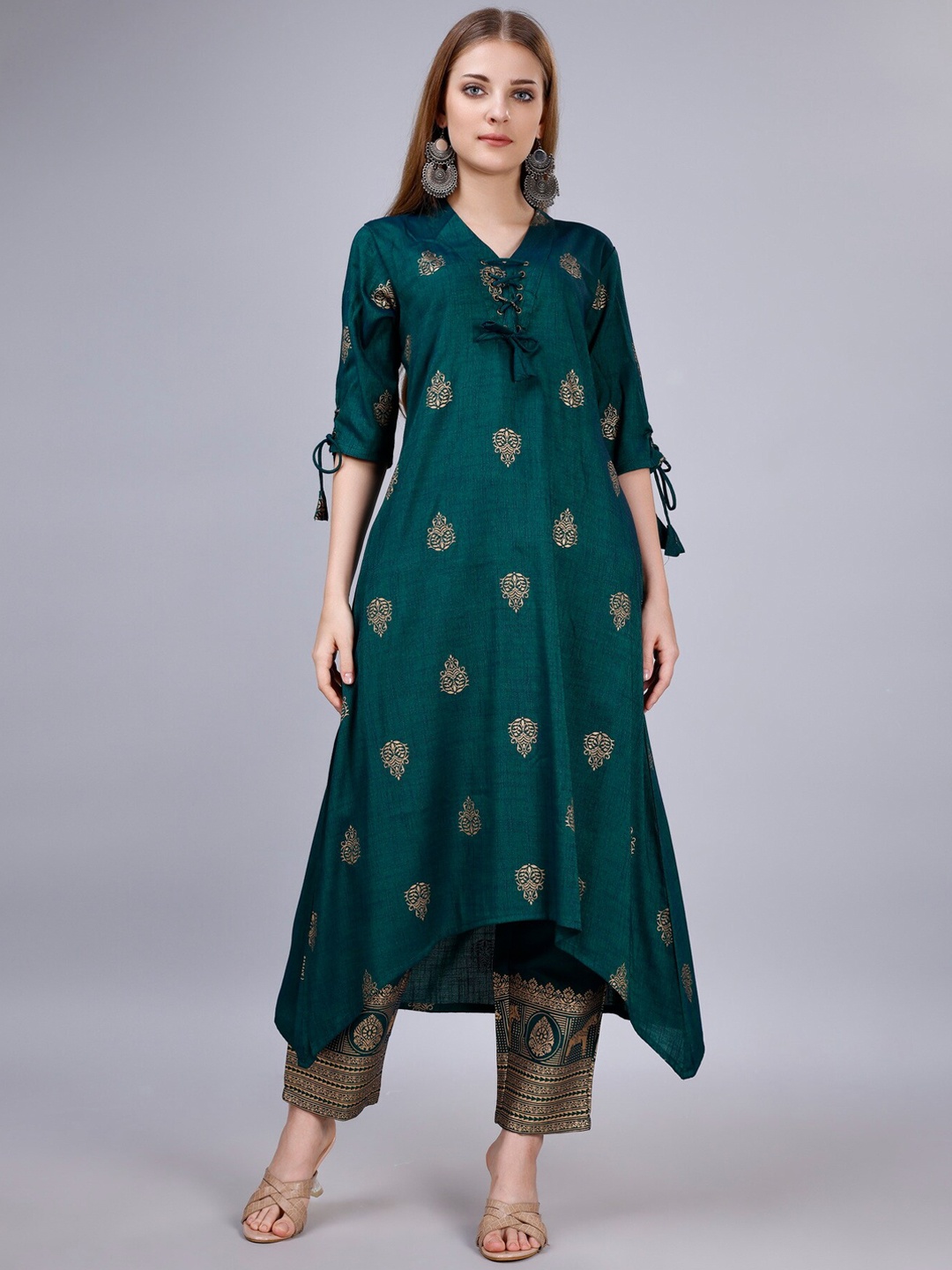 

Sanwariya Silk Ethnic Motifs Printed Tie-Up Neck A-Line Kurta with Trousers, Green