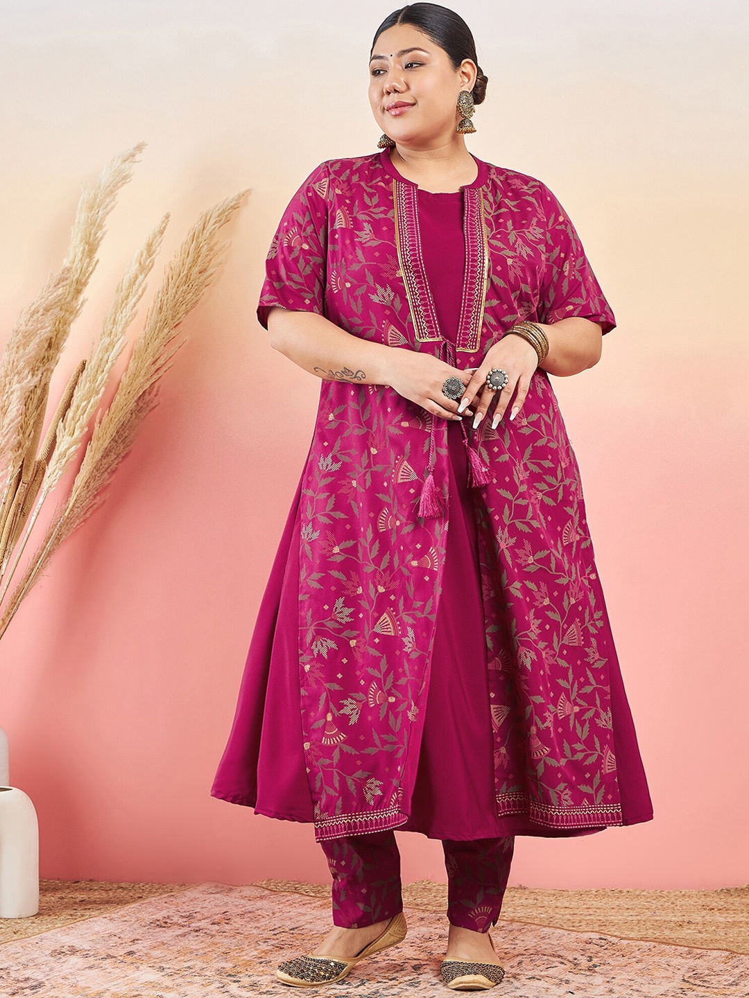 

Sztori Floral Printed Mandarin Neck A-Line Kurta With Trouser, Pink
