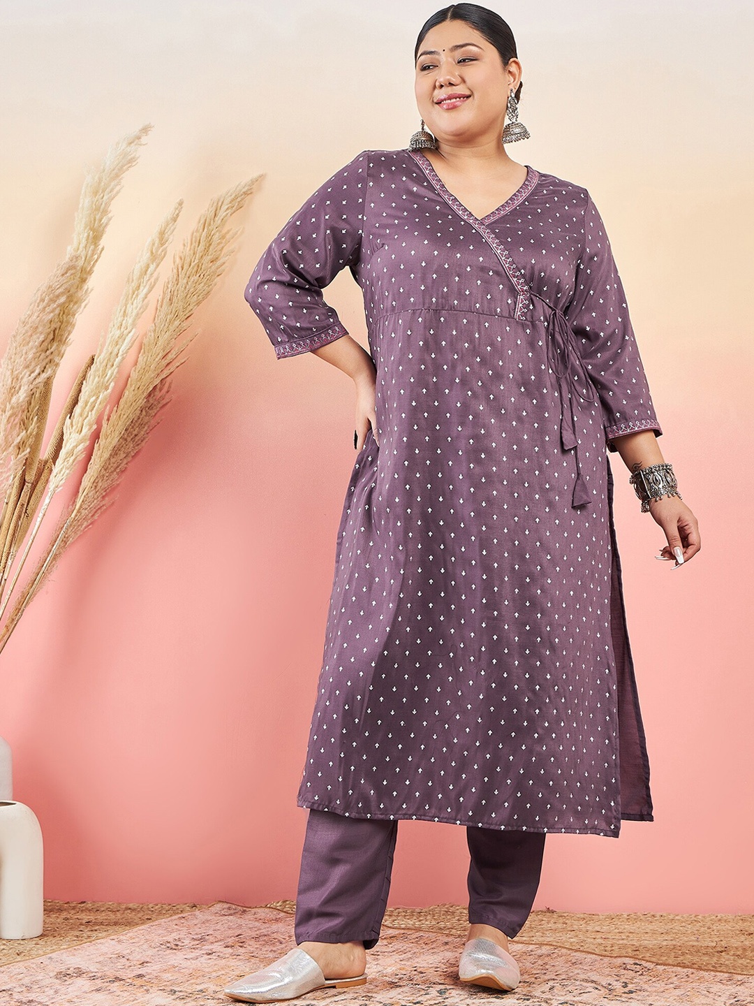 

Sztori Ethnic Motifs Printed Straight Kurta With Trouser, Purple