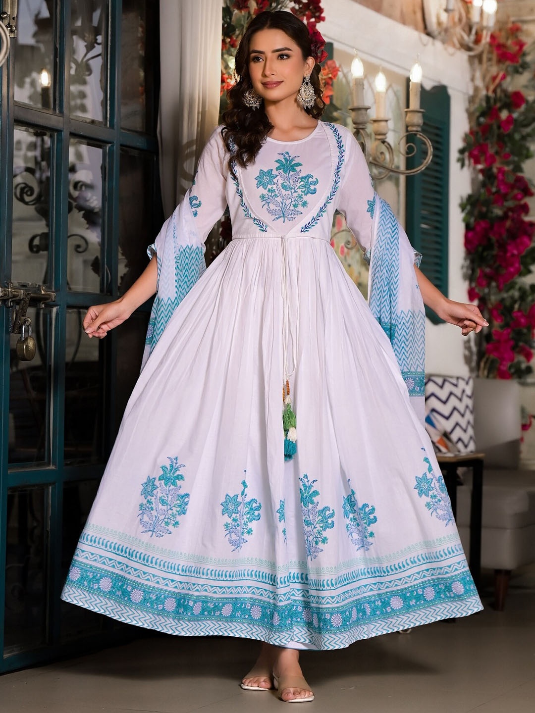 

The Kapas Floral Printed Pure Cotton Kurta With Churidar & Dupatta, White