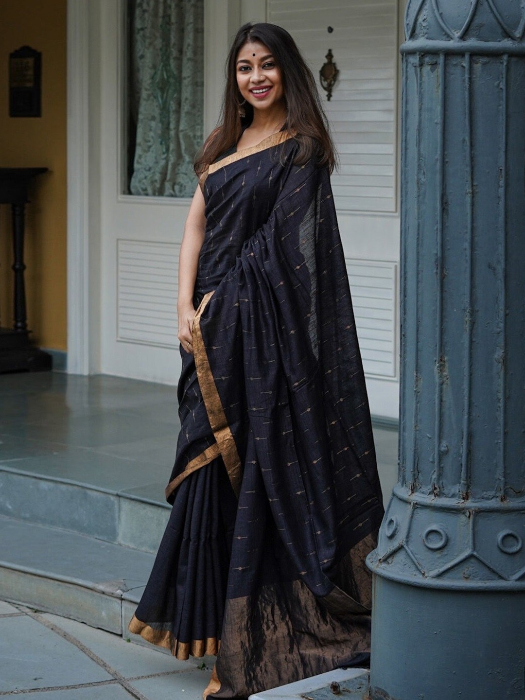 

GLORYANCE Geometric Woven Design Zari Jacquard Banarasi Saree, Black