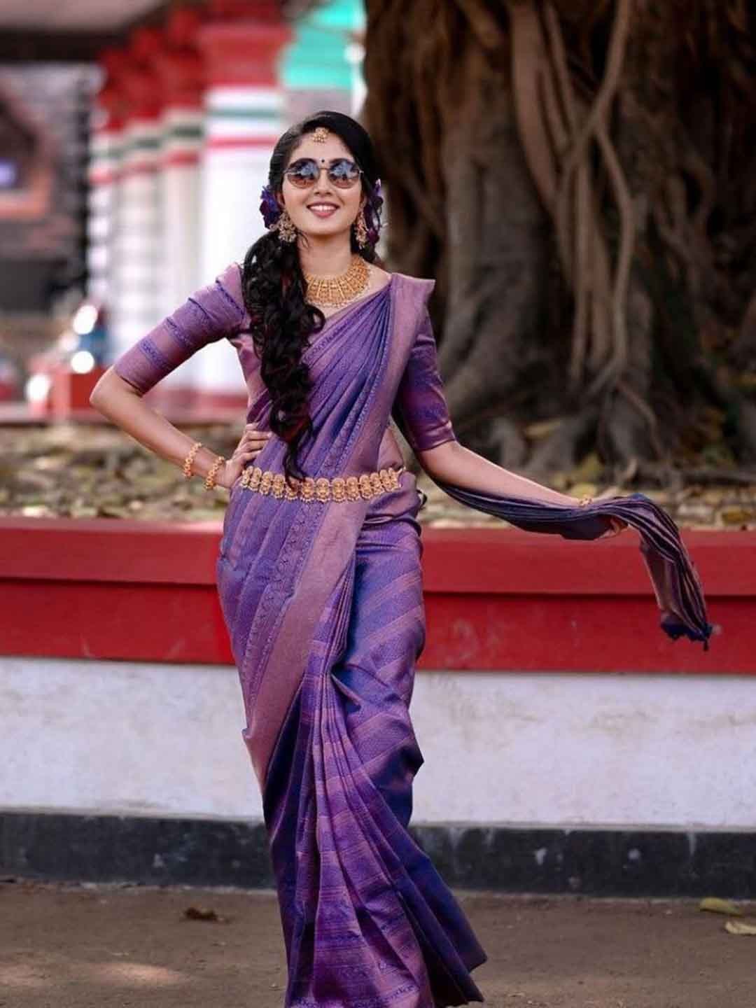 

DIVASTRI EthnicMotifs Woven Design Zari Pure Silk Kanjeevaram Saree, Blue
