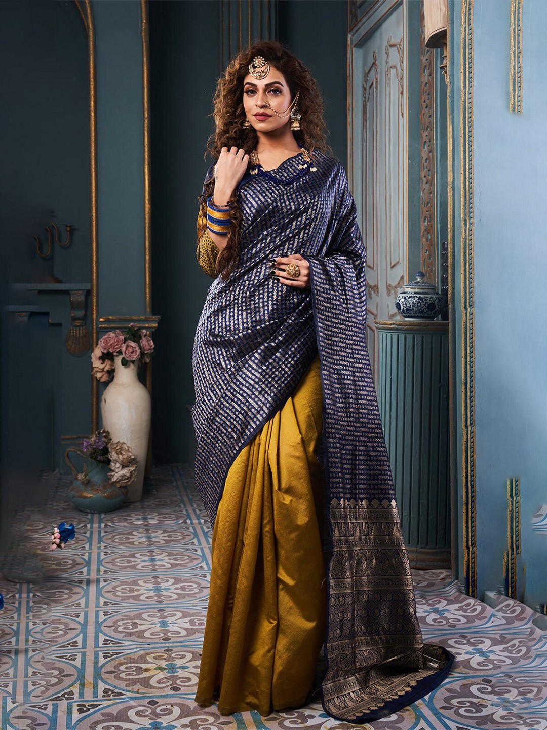 

DIVASTRI Ethnic Motifs Woven Design Zari Pure Silk Kanjeevaram Saree, Blue