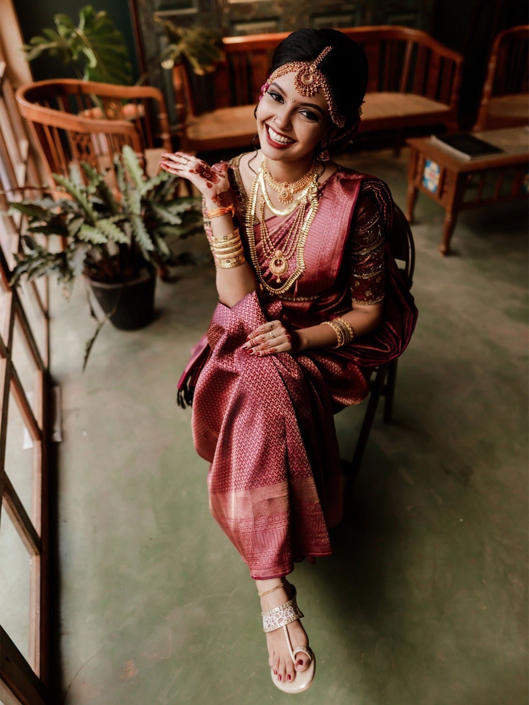 

DIVASTRI Ethnic Motifs Woven Design Zari Pure Silk Kanjeevaram Saree, Maroon