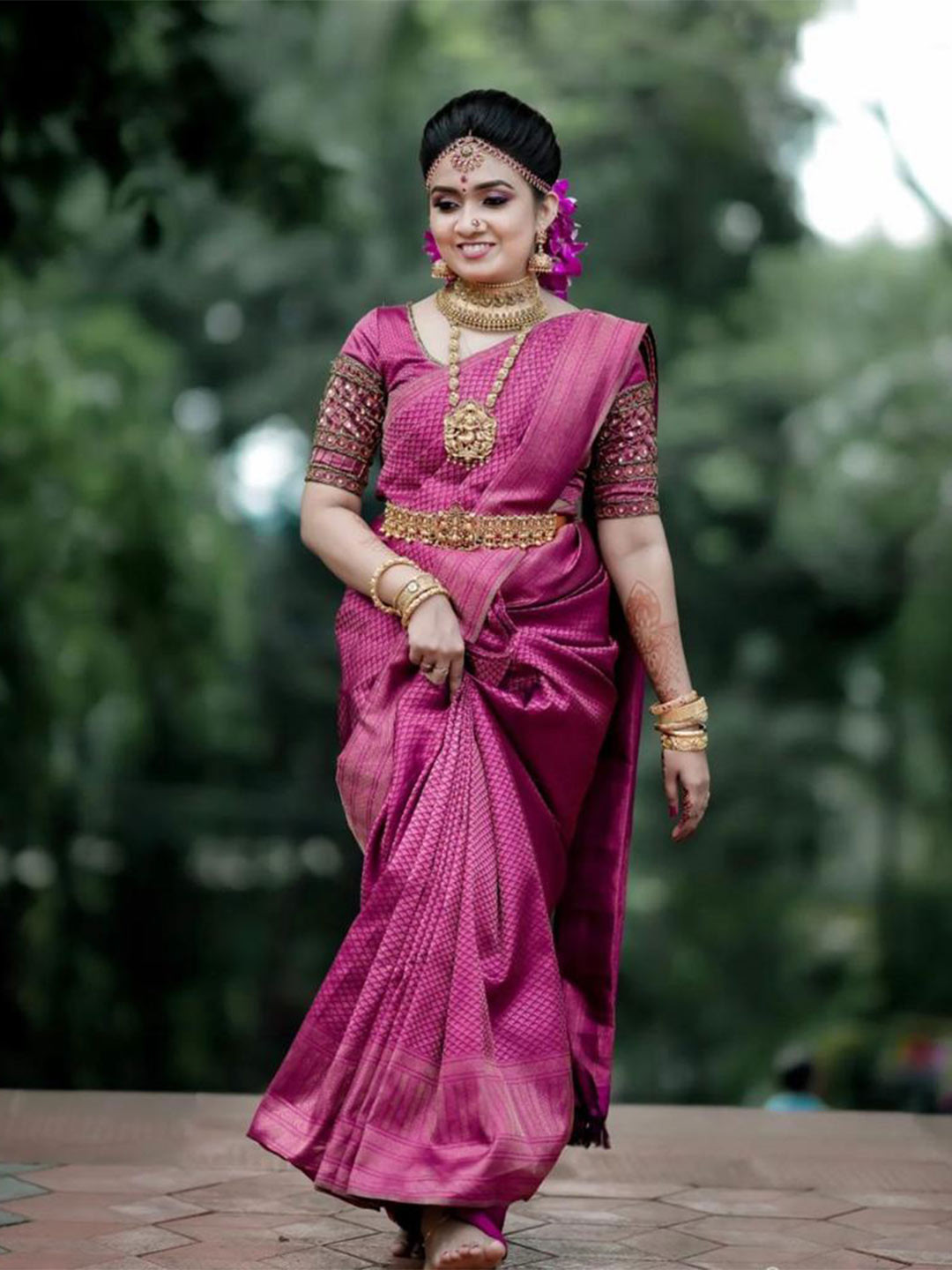 

DIVASTRI Woven Design Zari Pure Silk Kanjeevaram Saree, Pink