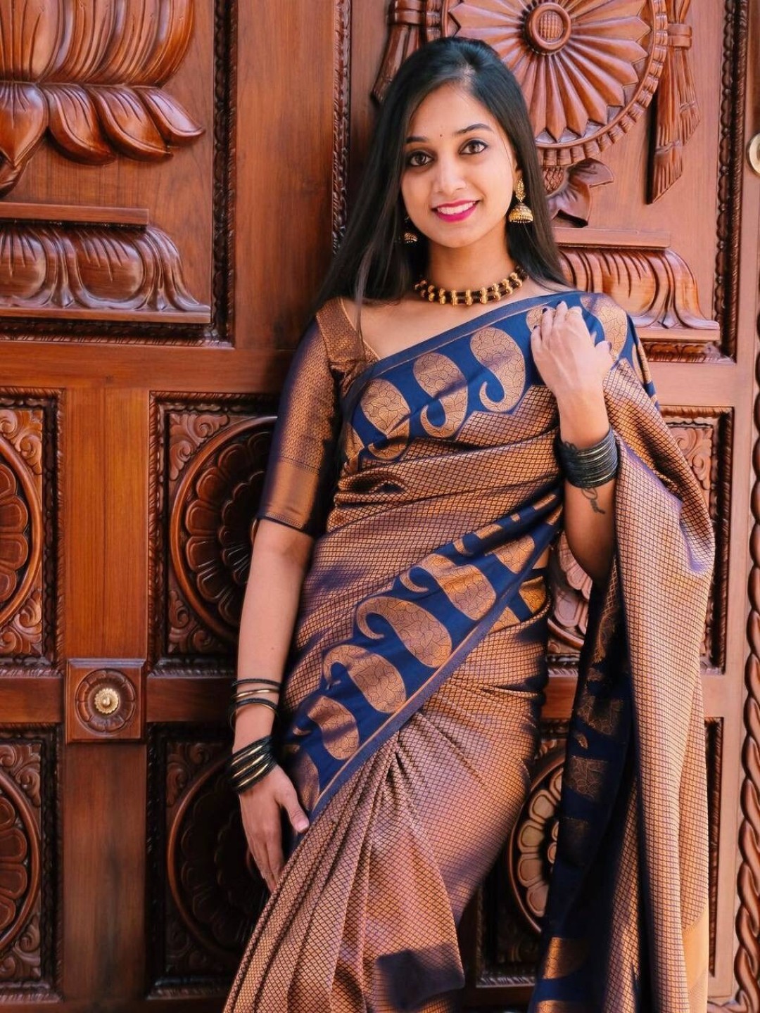 

DIVASTRI Ethnic Motifs Woven Design Zari Pure Silk Kanjeevaram Saree, Blue
