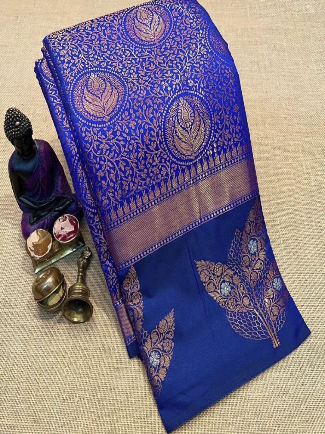 

DIVASTRI Woven Design Zari Pure Silk Kanjeevaram Saree, Blue
