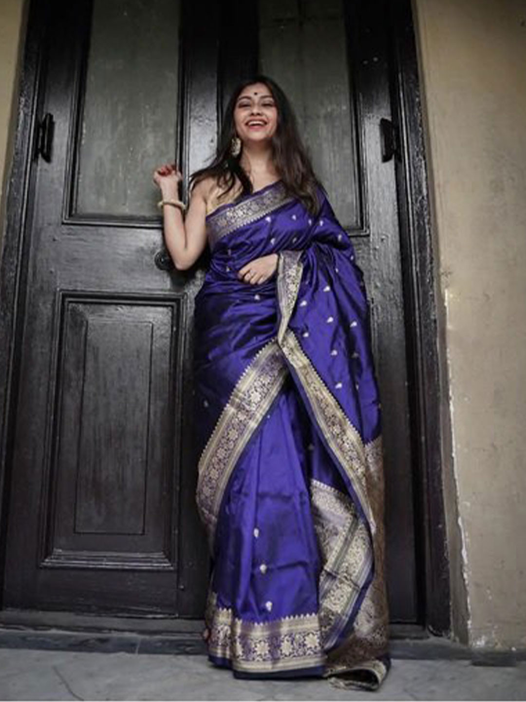

DIVASTRI Woven Design Zari Pure Silk Kanjeevaram Saree, Blue