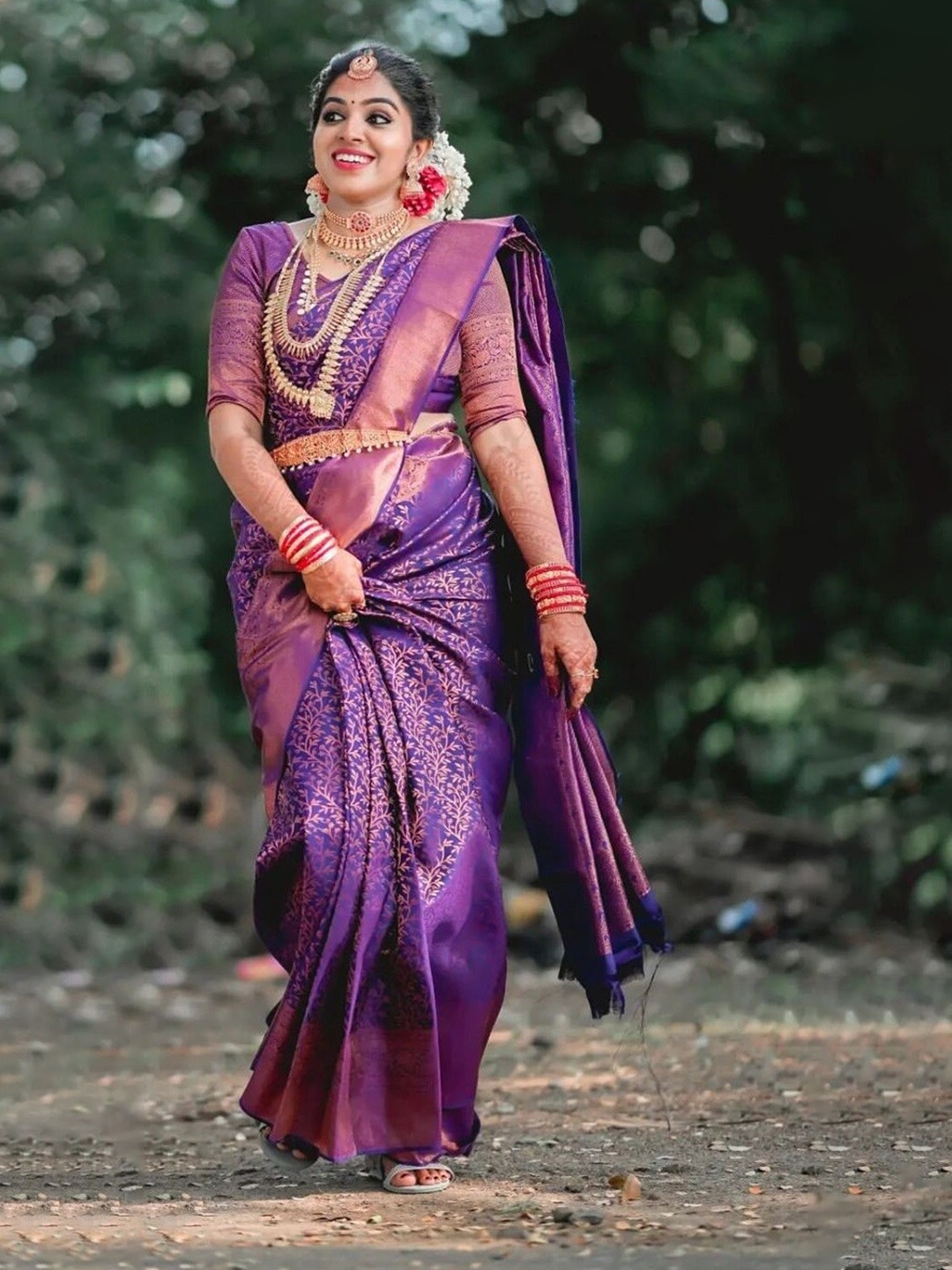

DIVASTRI Floral Woven Design Zari Pure Silk Kanjeevaram Saree, Purple