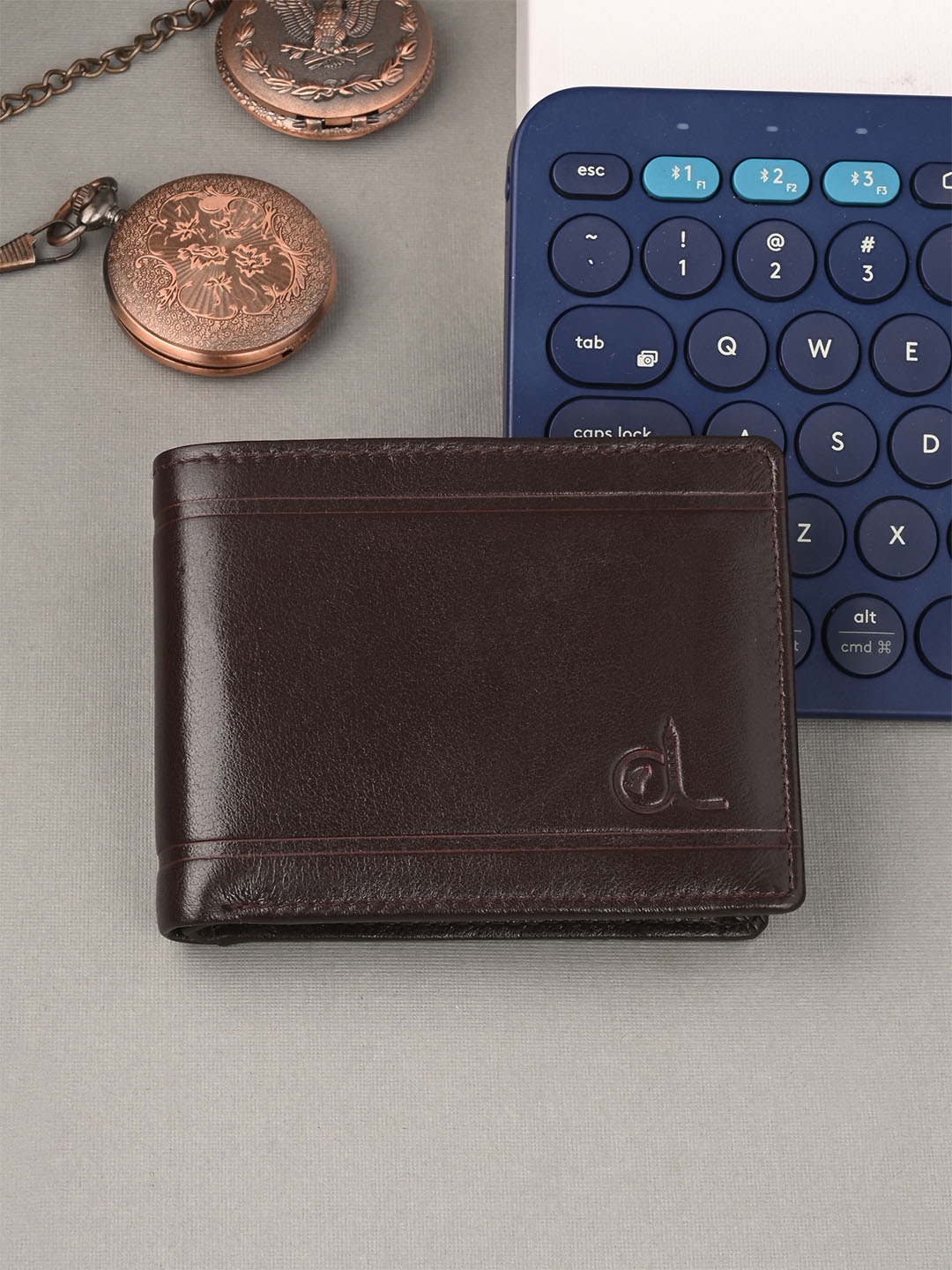 

CLOG LONDON Men Leather Two Fold Wallet, Brown