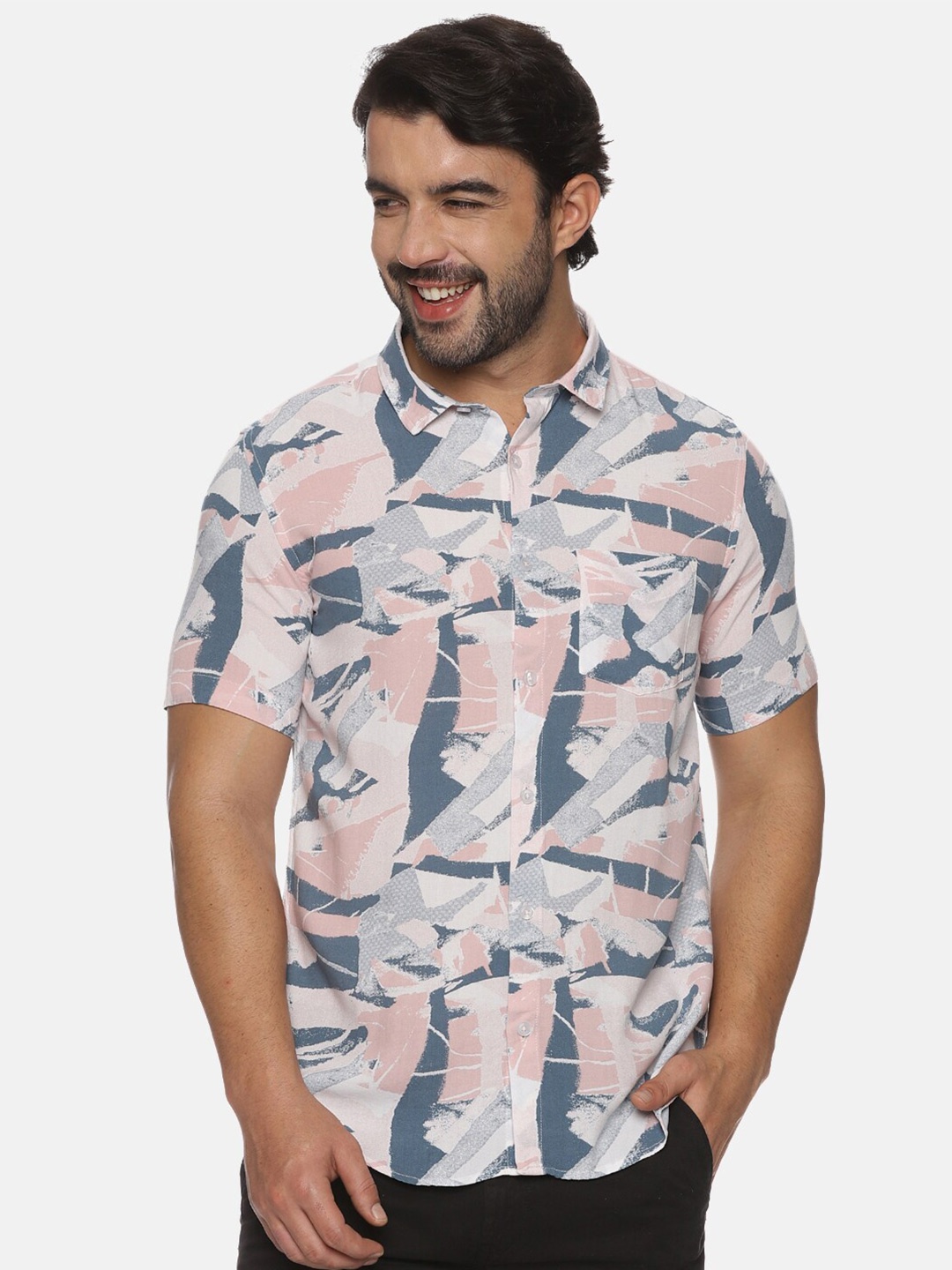 

Tusok Abstract Printed Smart Spread Collar Curved Casual Shirt, Pink