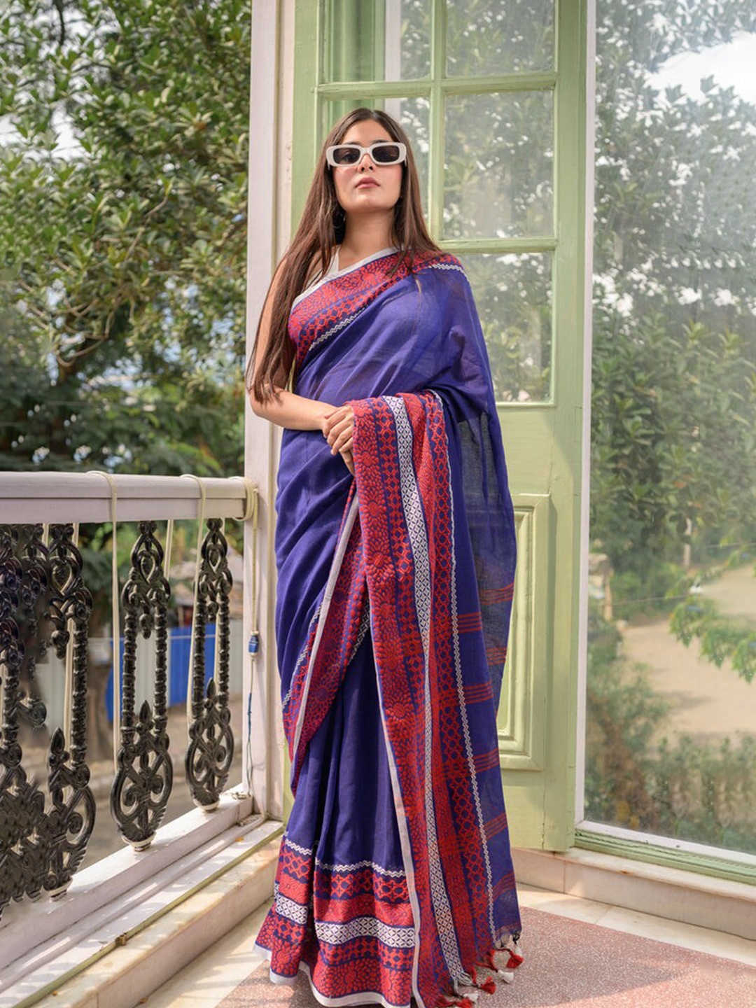 

RODDUR Geometric Printed Pure Cotton Saree, Blue