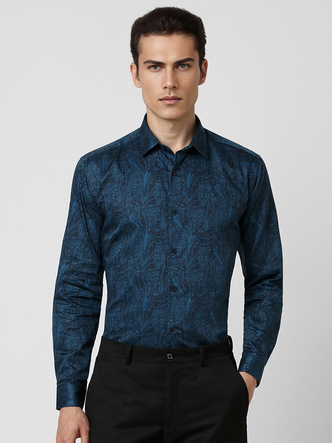 

V Dot Abstract Printed Cotton Spread Collar Slim Fit Curved Formal Shirt, Navy blue