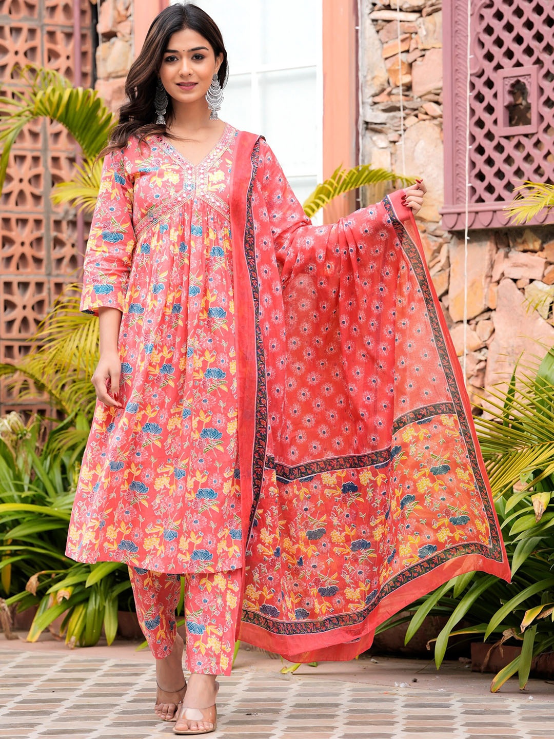 

AVYCO Women Floral Printed Empire Mirror Work Pure Cotton Kurta with Trousers & With Dupatta, Pink