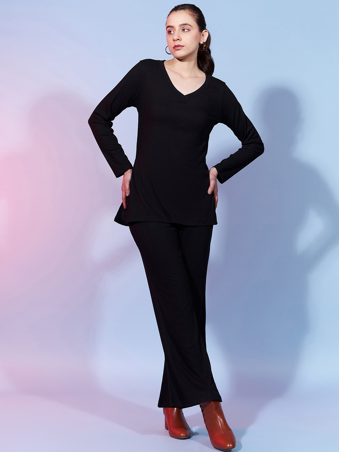 

DressBerry V-Neck Top & Trouser, Black