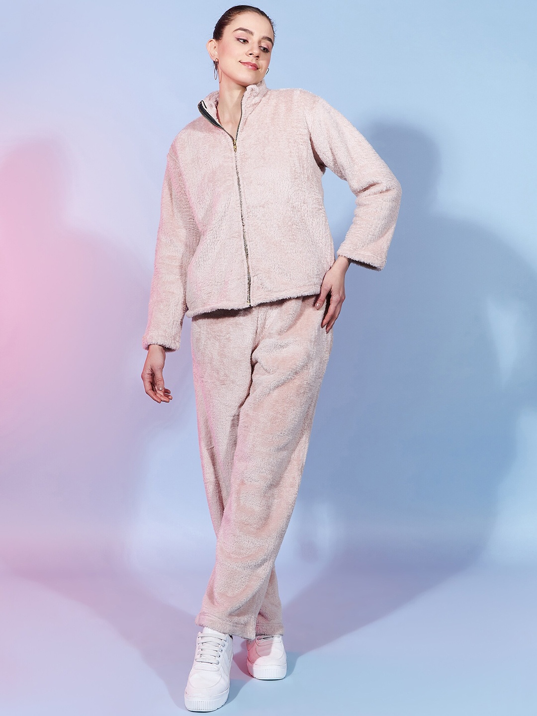

DressBerry Beige Mock Collar Fleece Sweatshirt With Trousers