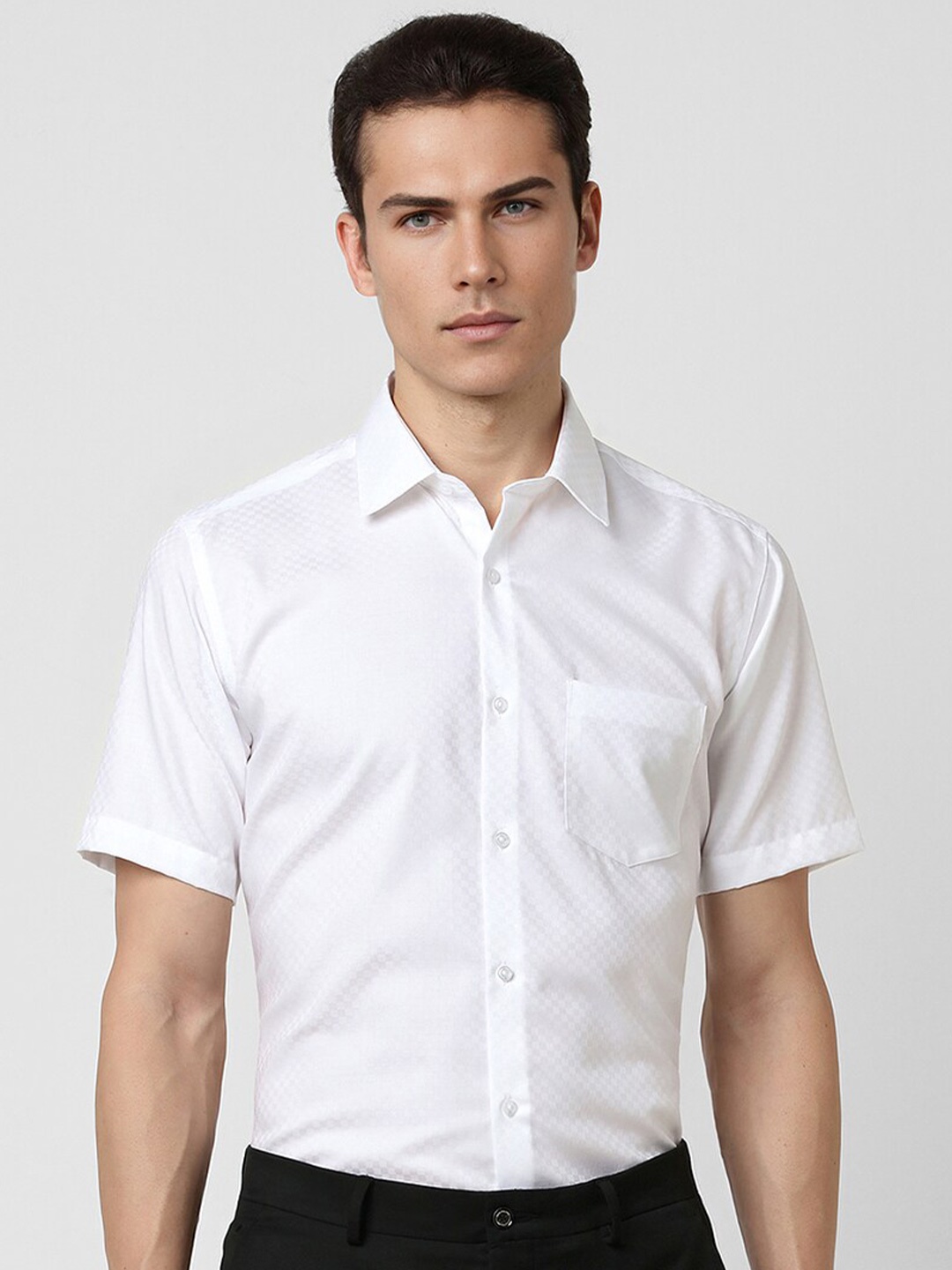 

Van Heusen Spread Collar Long Sleeves Regular Fit Opaque Formal Shirt, White
