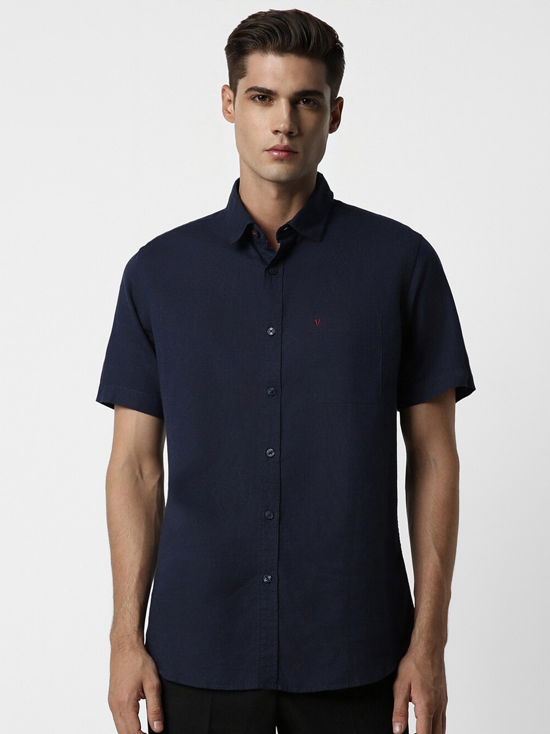 

Van Heusen Sport Slim Fit Spread Collar Cotton Linen Casual Shirt, Navy blue
