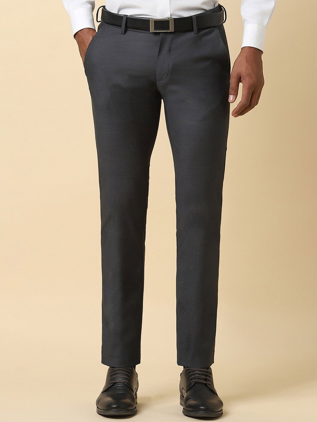 

Allen Solly Men Slim Fit Mid-Rise Plain Formal Trousers, Grey