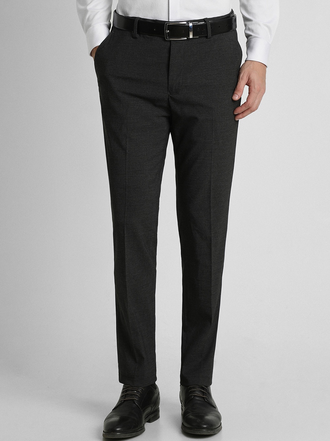 

Peter England Men Textured Slim Fit Formal Trousers, Black