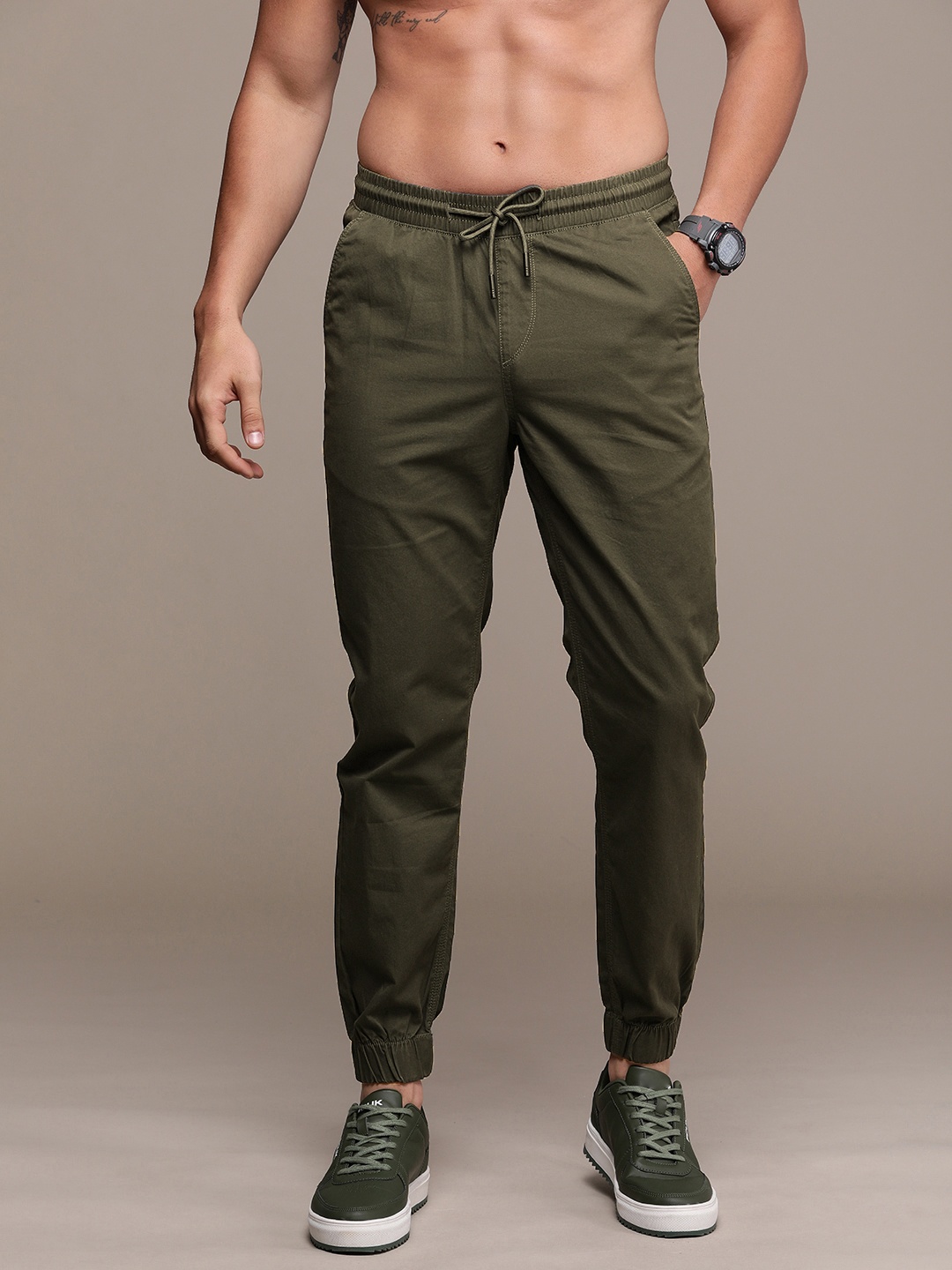 

Roadster Men Slim Fit Pure Cotton Joggers, Olive