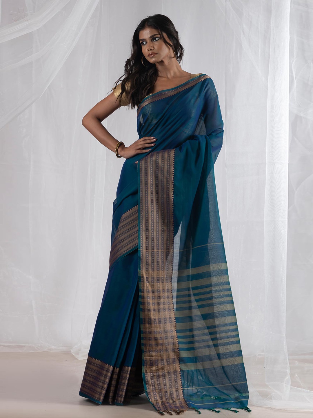 

Unnati Silks Woven Design Zari Pure Cotton Handloom Narayan Peth Saree, Blue