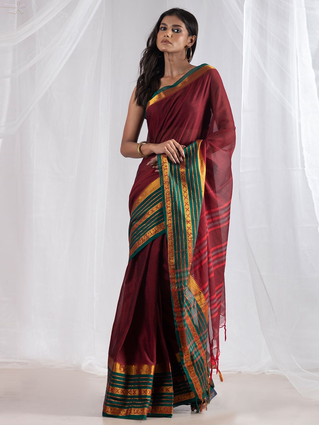 

Unnati Silks Woven Design Zari Pure Cotton Narayan Peth Saree, Maroon