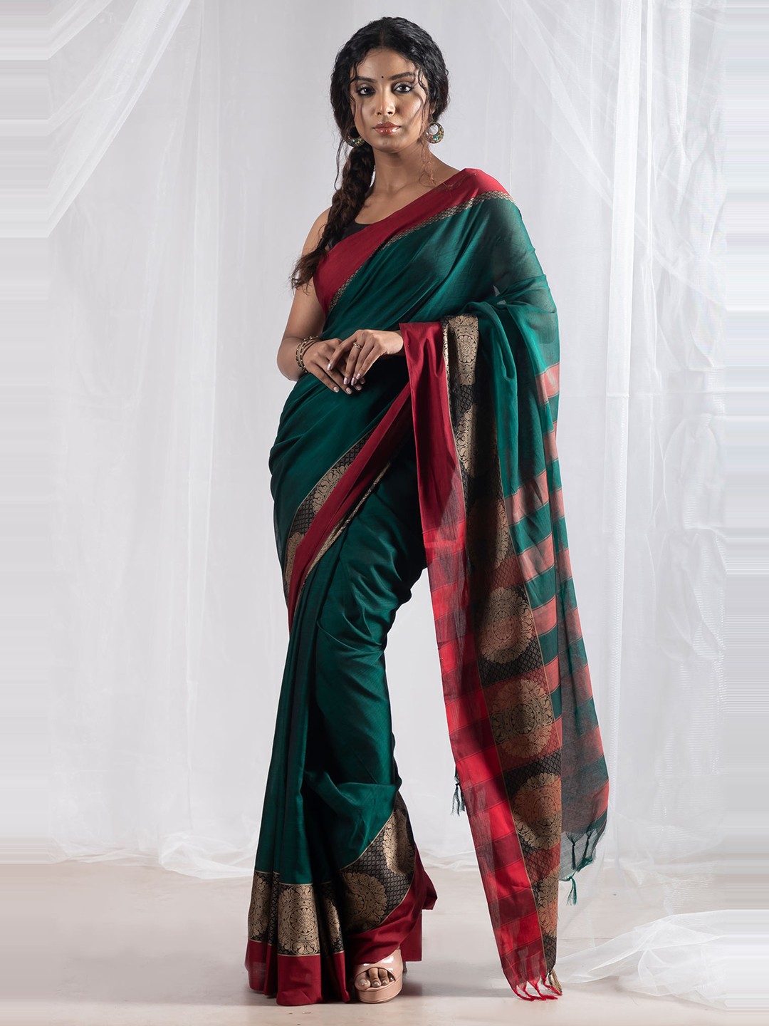 

Unnati Silks Handloom Pure Cotton Narayan Peth Saree, Green