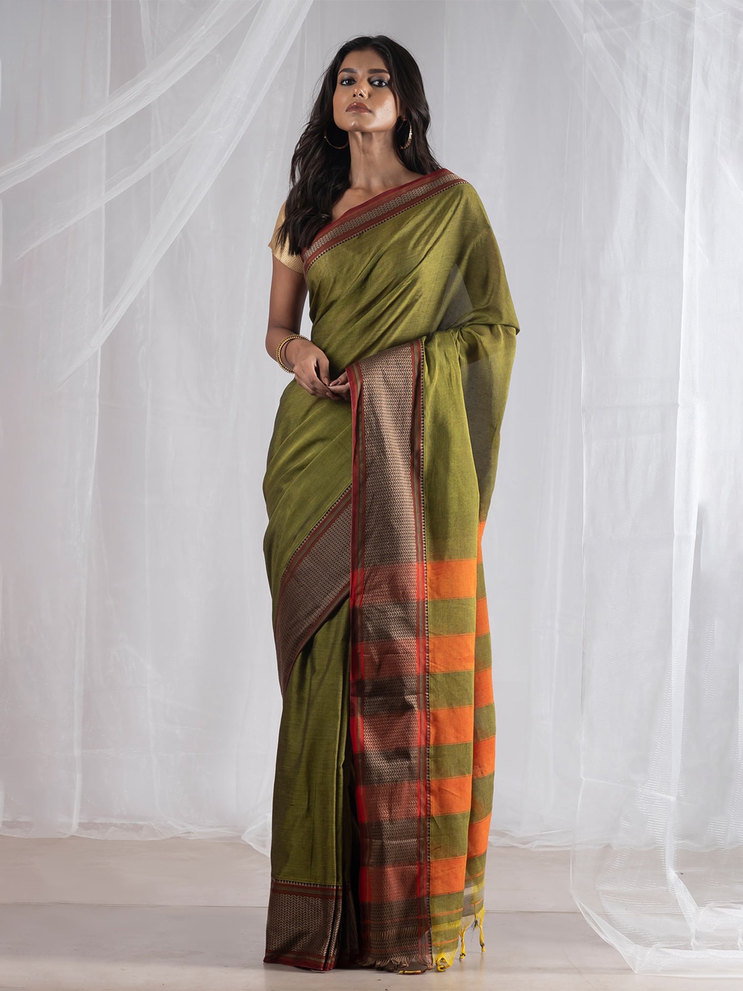 

Unnati Silks Zari Pure Cotton Handloom Narayan Peth Saree, Green
