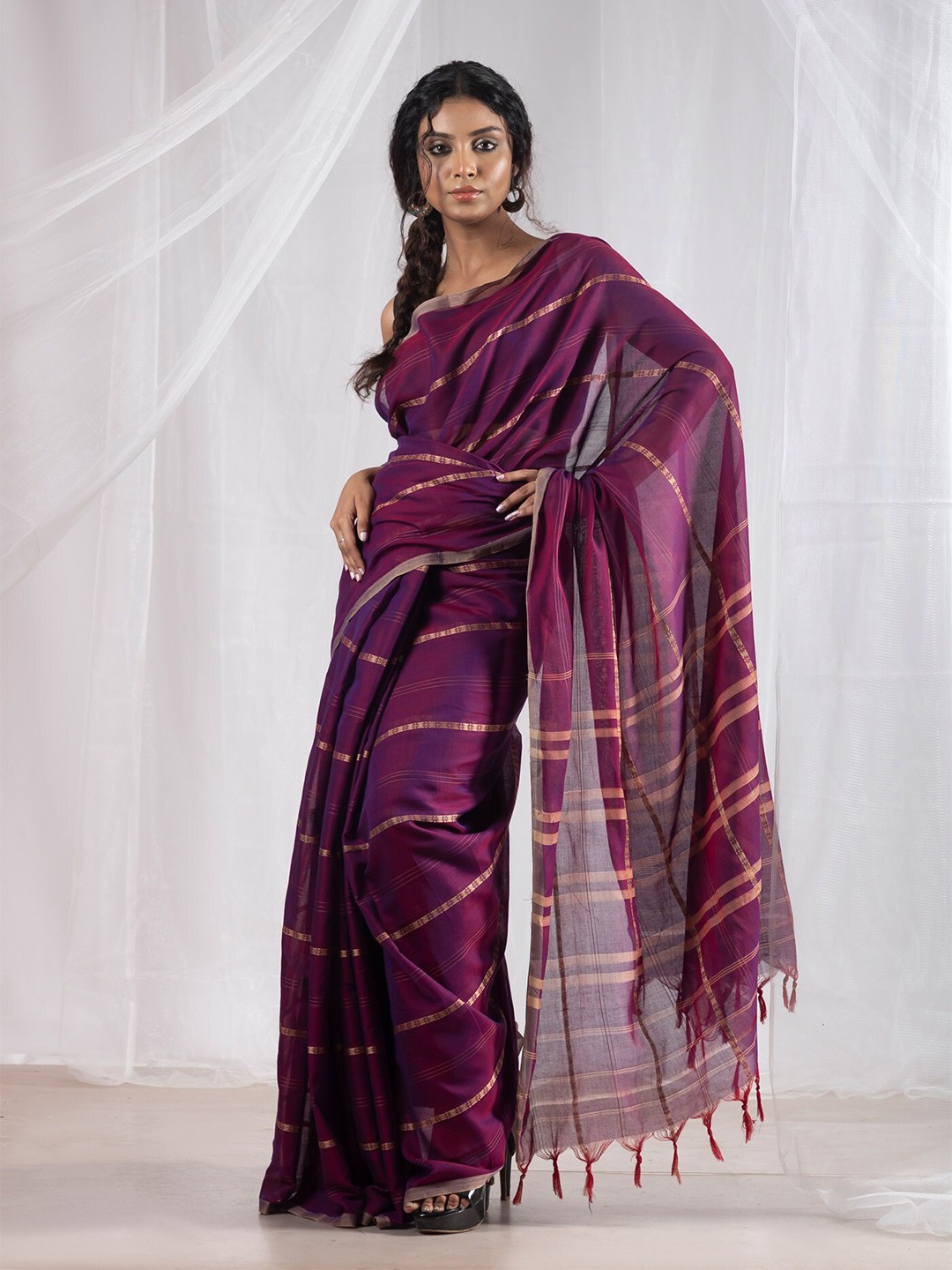 

Unnati Silks Woven Design Zari Pure Cotton Handloom Narayan Peth Saree, Purple