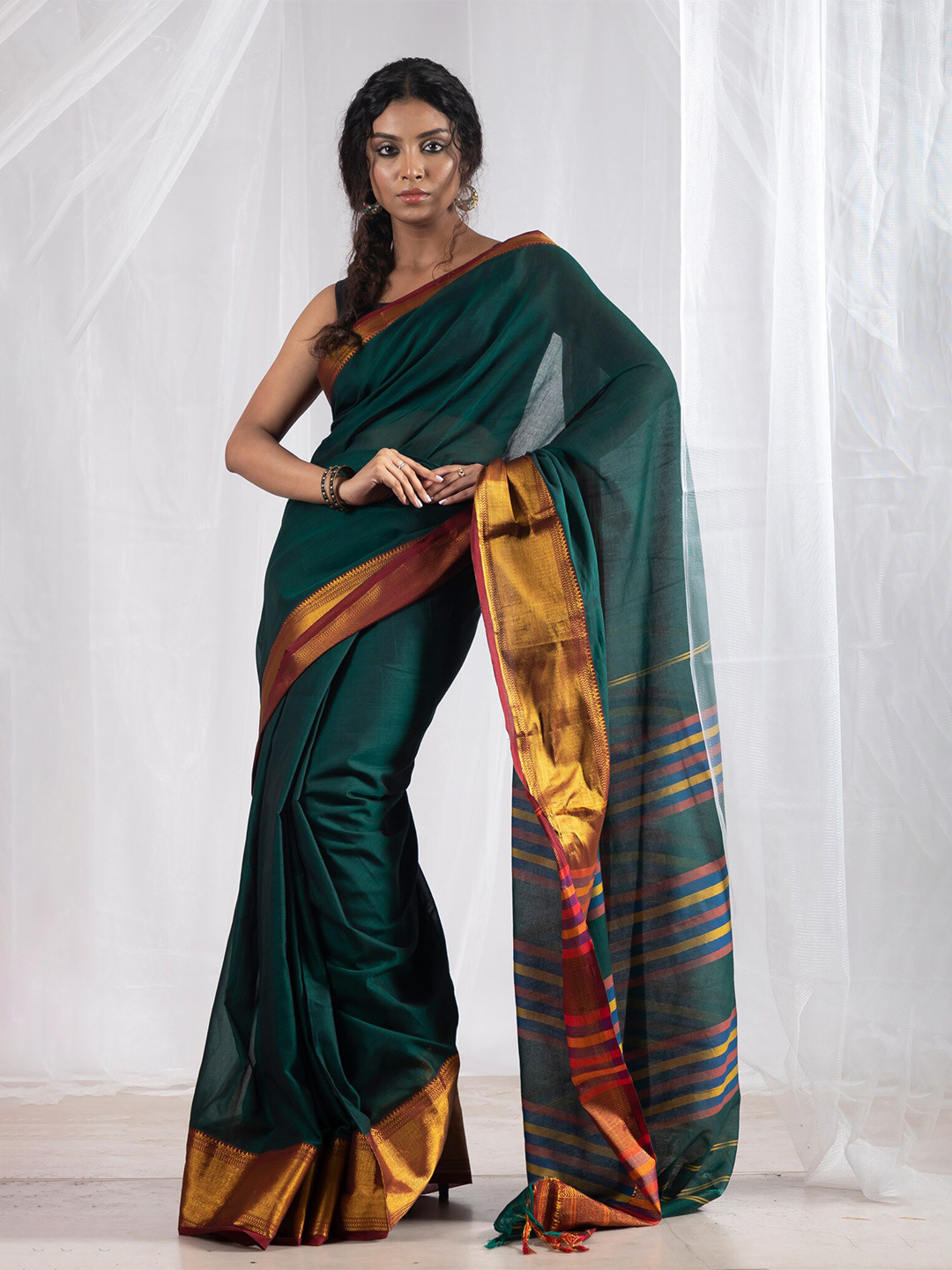 

Unnati Silks Zari Pure Cotton Handloom Narayan Peth Saree, Green