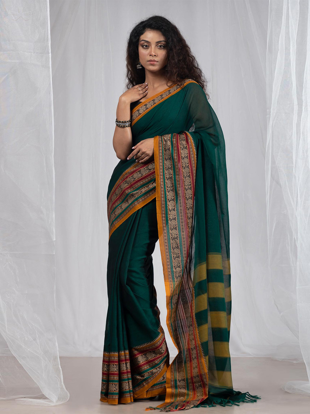 

Unnati Silks Pure Cotton Handloom Narayan Peth Saree, Green