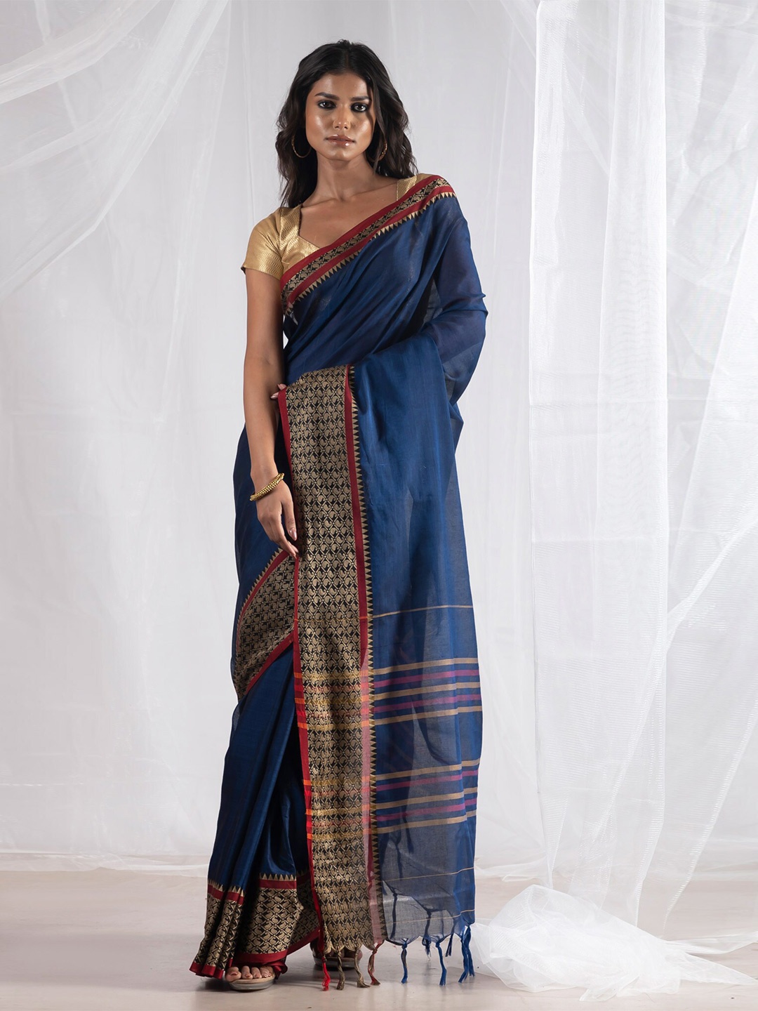 

Unnati Silks Zari Pure Cotton Handloom Narayan Peth Saree, Blue