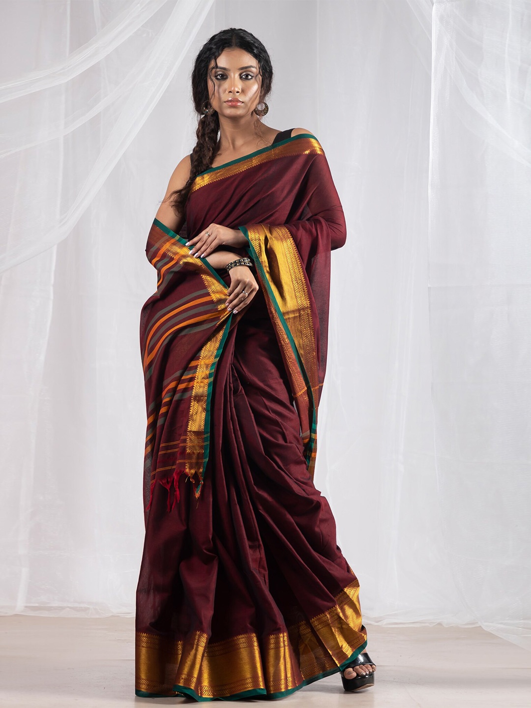 

Unnati Silks Zari Handloom Pure Cotton Narayan Peth Saree, Maroon