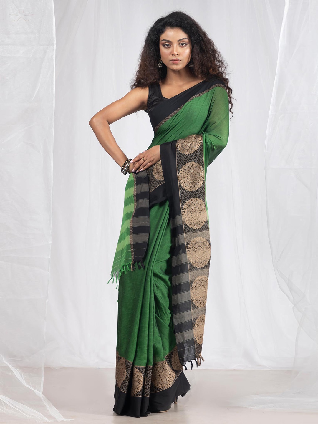 

Unnati Silks Zari Pure Cotton Handloom Narayan Peth Saree, Green