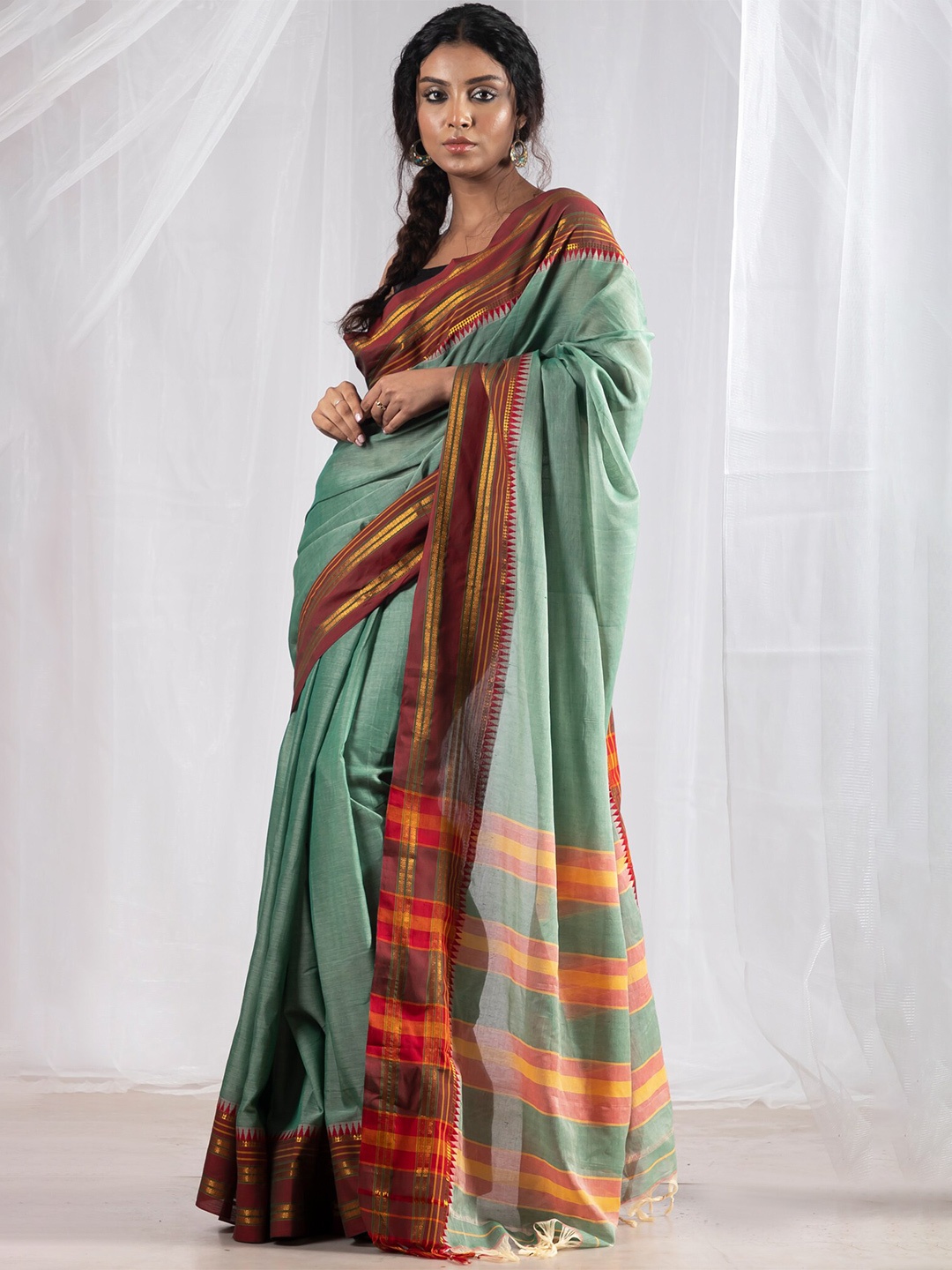 

Unnati Silks Zari Pure Cotton Handloom Narayan Peth Saree, Green