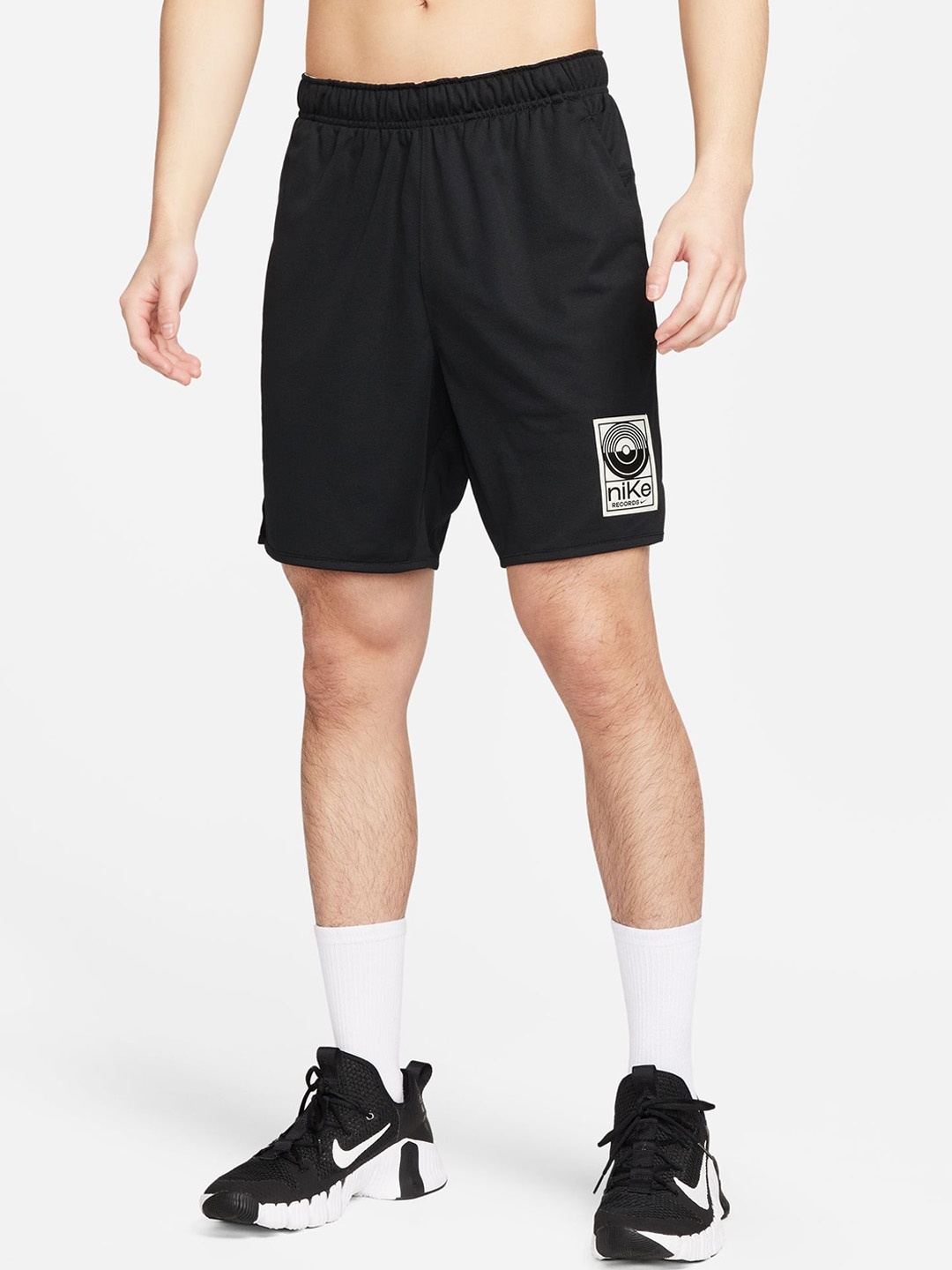 

Nike Totality Studio '72 Men Dri-FIT 18cm (approx.) Unlined Versatile Mid-Rise Shorts, Black