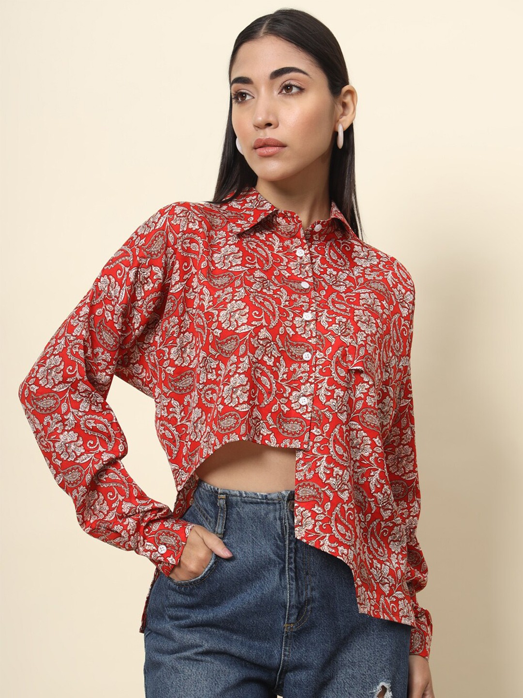 

Trend Arrest Edgy Floral Printed Tailored Fit Shirt, Red
