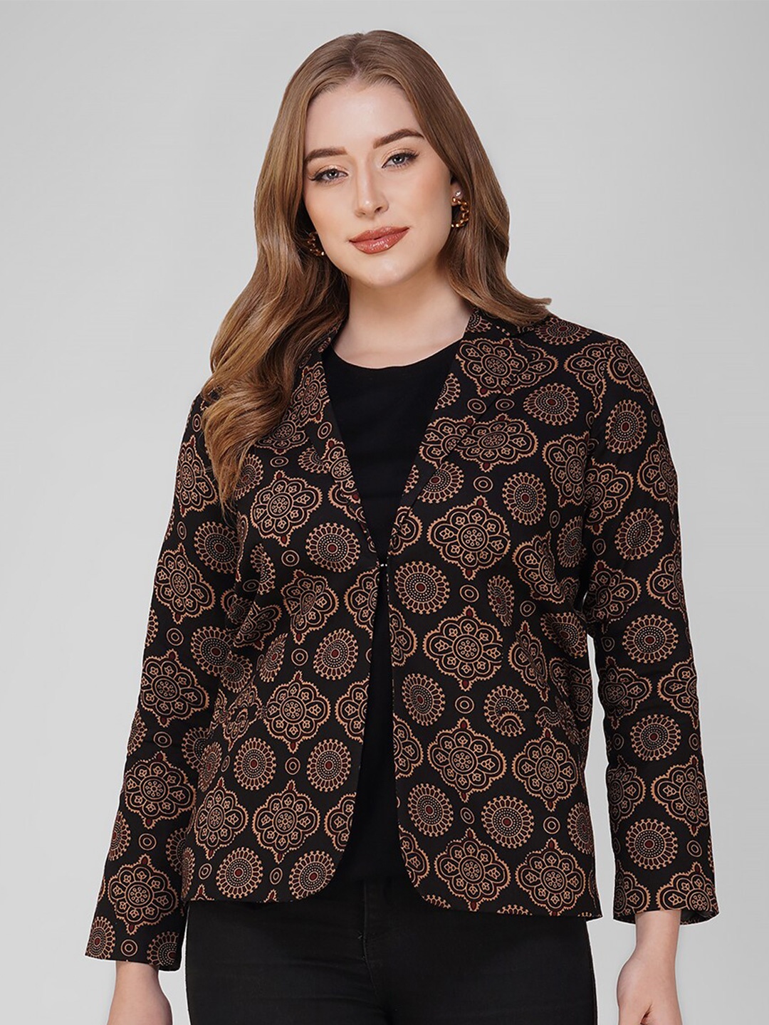 

Vastraa Fusion Printed Comfort Fit Pure Cotton Single-Breasted Blazer, Black