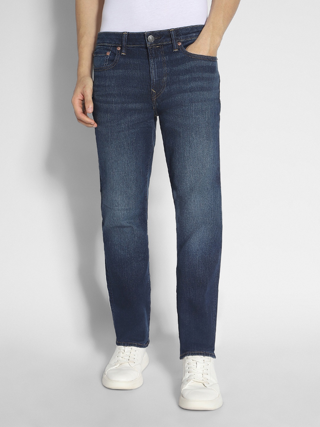 

AMERICAN EAGLE OUTFITTERS Men AirFlex+ Original Straight Fit Heavy Fade Stretchable Jeans, Blue