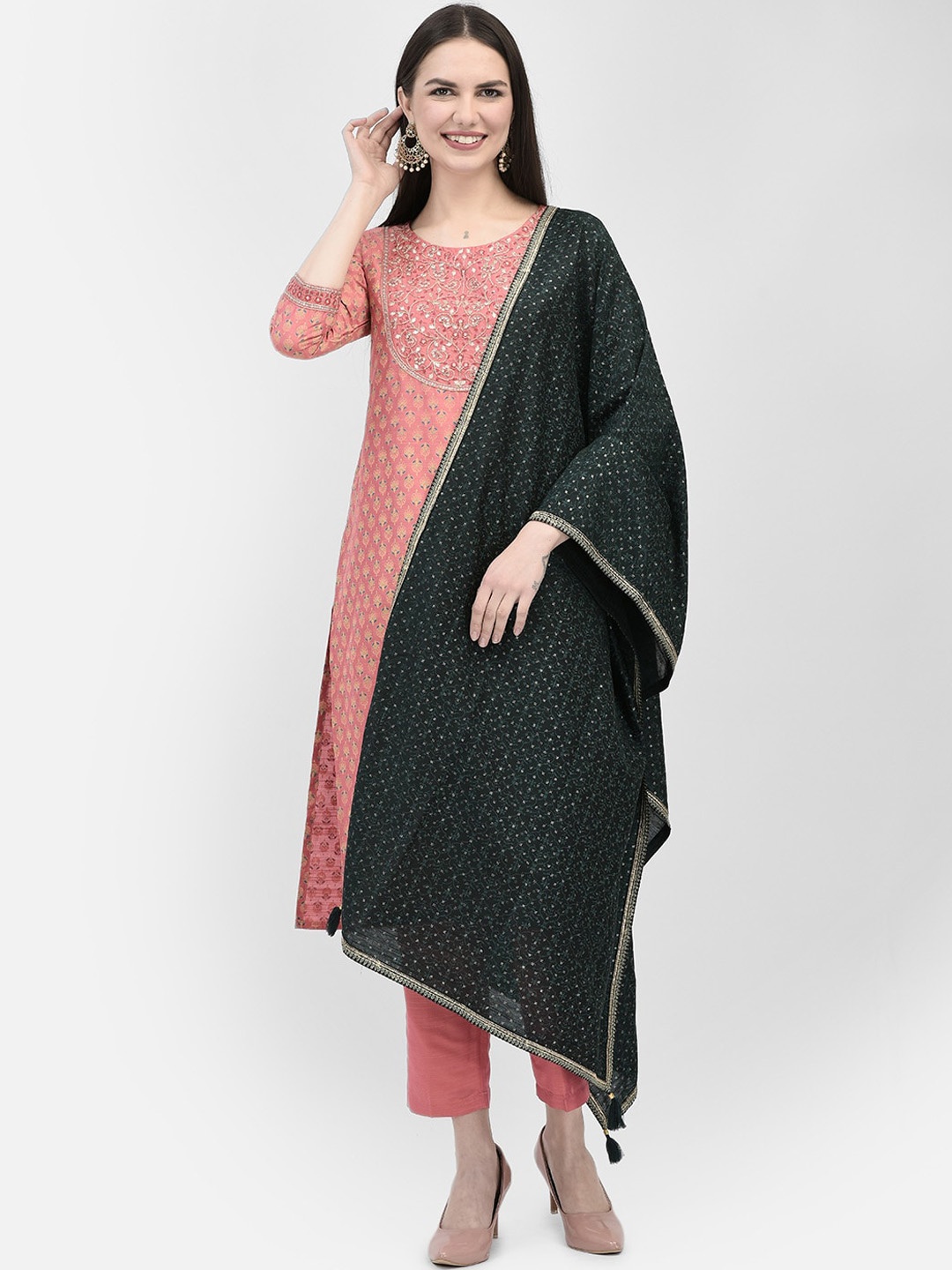 

Span Ethnic Motifs Printed Flared Sleeves Sequinned Silk Kurta, Pink