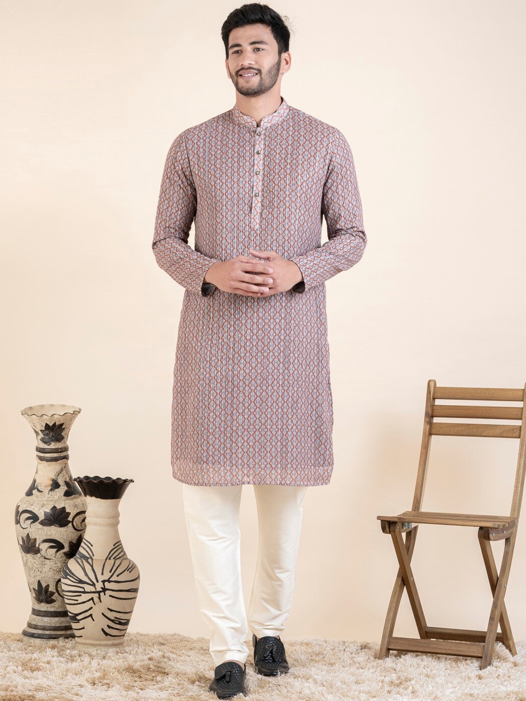 

TheEthnic.Co Mandarin Collar Geometric Printed Regular Straight Kurta with Salwar, Grey