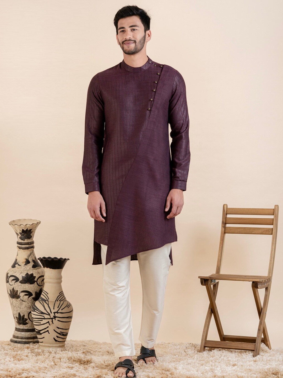 

TheEthnic.Co Mandarin Collar Regular Pure Cotton Straight Kurta with Pyjamas, Burgundy