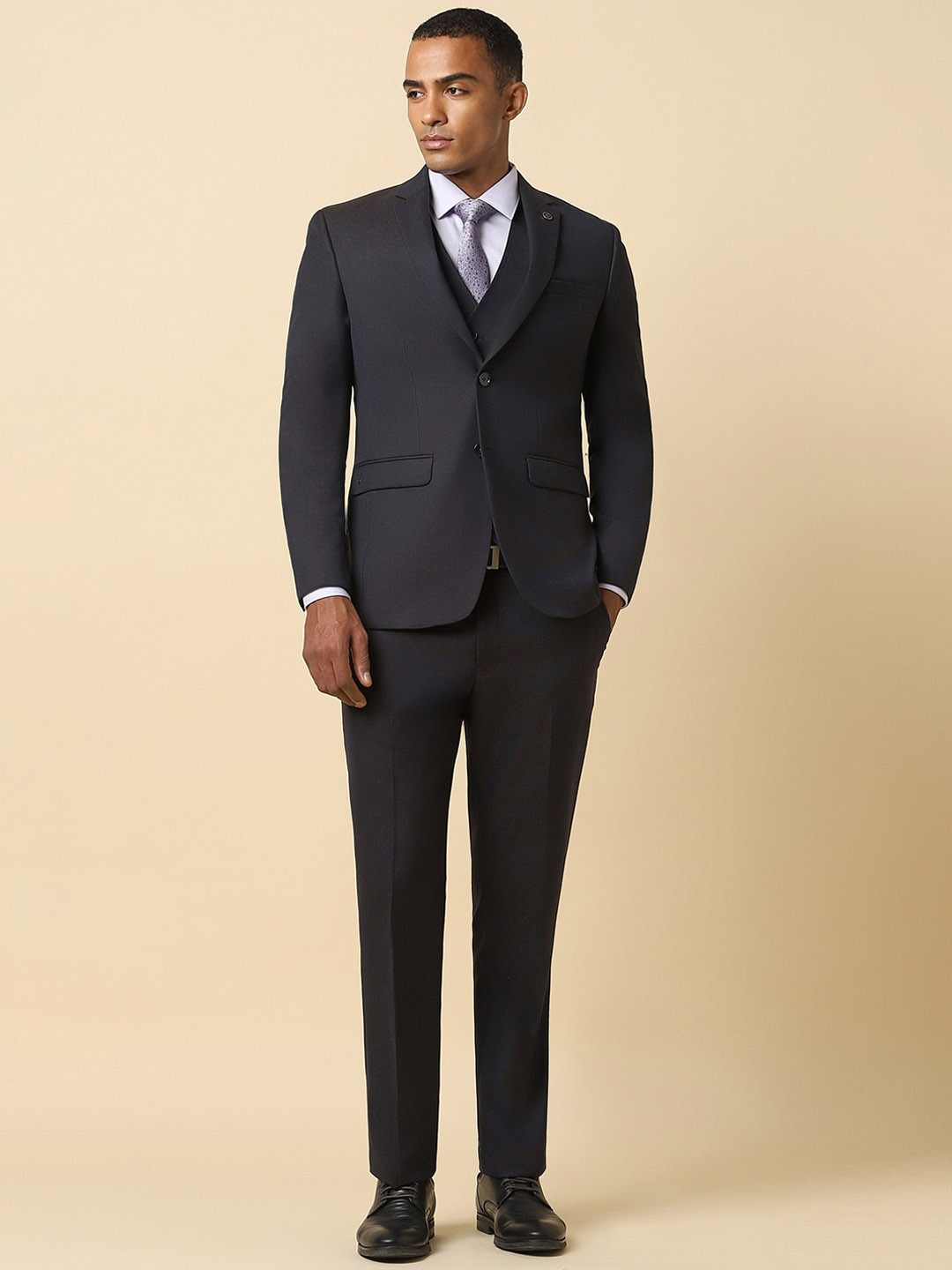 

Allen Solly Slim-Fit Single-Breasted Three-Piece Formal Suit, Black
