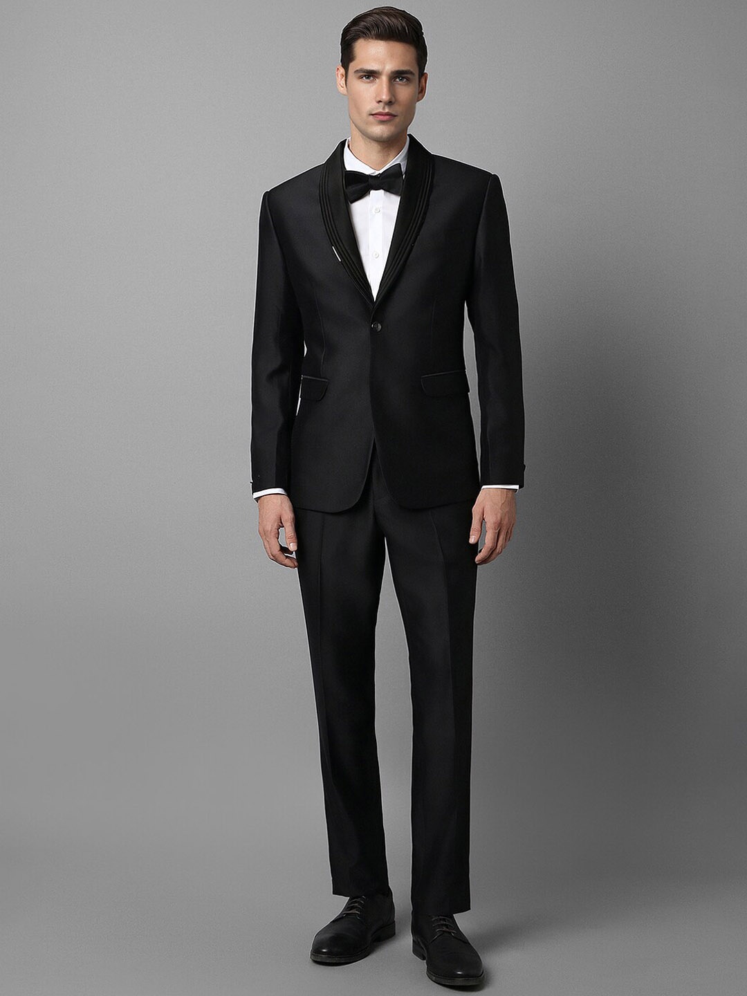 

Louis Philippe Slim Fit Shawl Collar Single-Breasted Two-Piece Formal Suit, Black