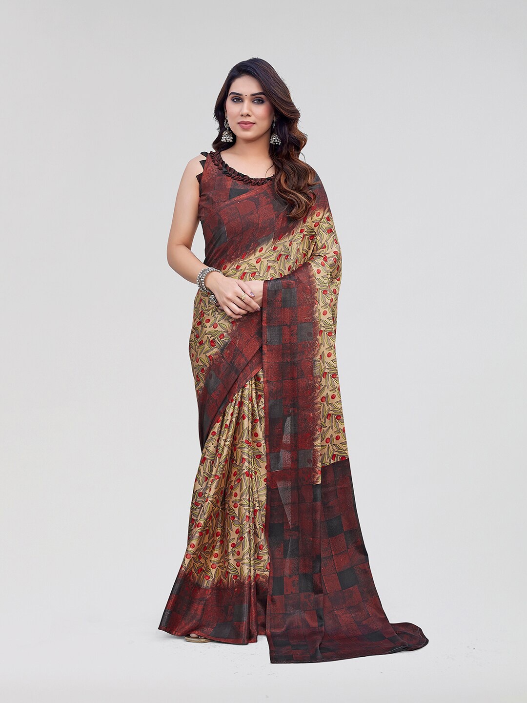 

Yashika Floral Printed Saree, Cream